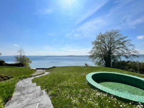 Villa am See mit privatem Seezugang